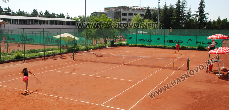 Тенисистка от хасковски клуб на второ място в Държавното на Кенана