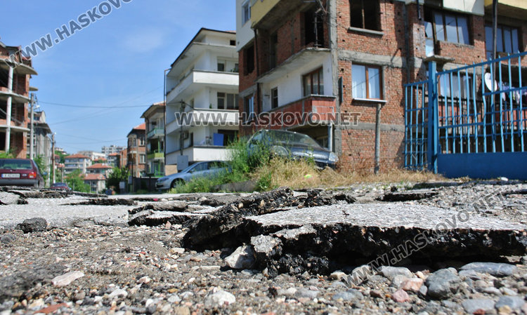 Пороят разби улици в Хасково