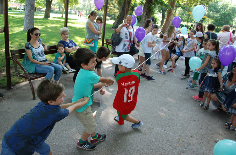 Детско царство в Градската градина на Първи юни 