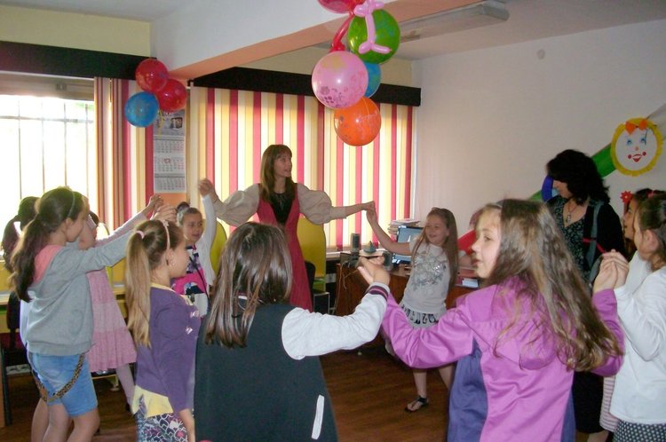 За първи юни стартира първото детско ателие по програмата "Лятото, децата и библиотеката" в Смолян