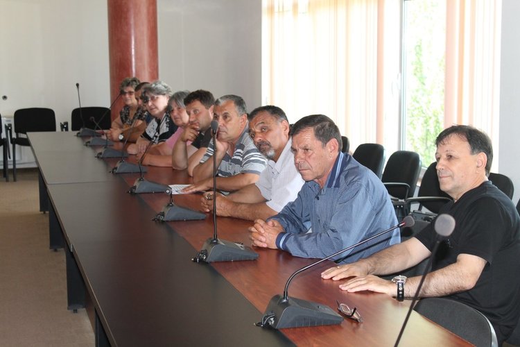 В Сусам искат спортен комплекс, в Стамболово – ремонт на пътищата