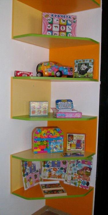 В смолянската библиотека откриха Вълшебна стая на приказките за ранно четене, в нея ще играят деца до 6 годишна възраст