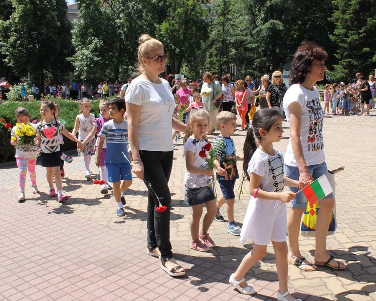 Димитровградчани сведоха глави пред загиналите за свободата на България