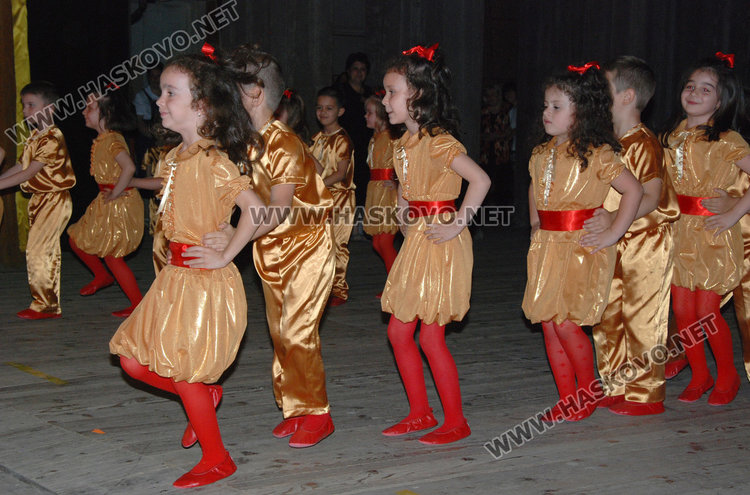 Стотици на крака за 35-годишнината на ОДЗ „Звънче“ и в подкрепа на кампанията #спасижоро