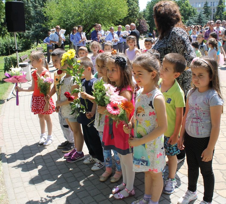 Димитровградчани сведоха глави пред загиналите за свободата на България
