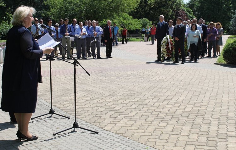 Димитровградчани сведоха глави пред загиналите за свободата на България