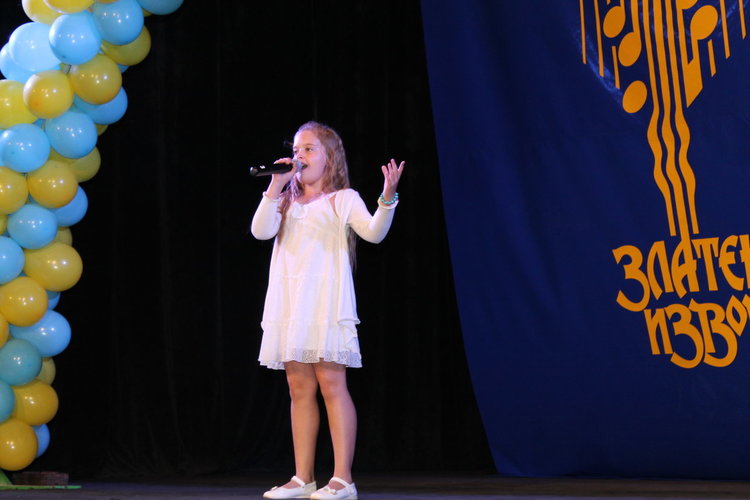 Ивон Иванова е "Димитровградското откритие" на фестивала "Златен извор" 2016