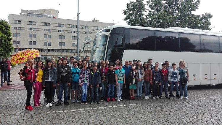 50 наши  ученици гостуват в Одрин