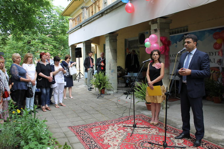 Кметът Иво Димов откри Дни на социалните услуги в Димитровград