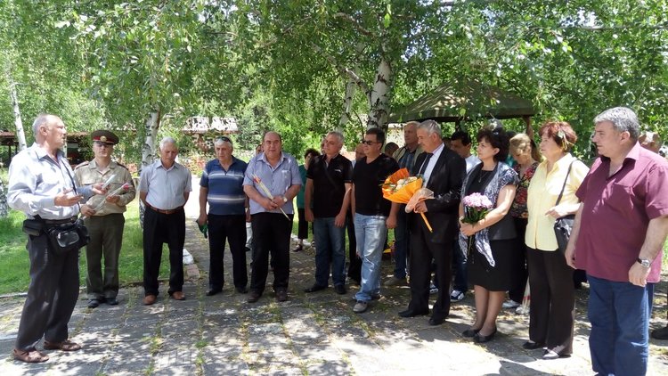 Румен Младенов участва в честването на 2 юни в центъра по военно дело край Широко поле 