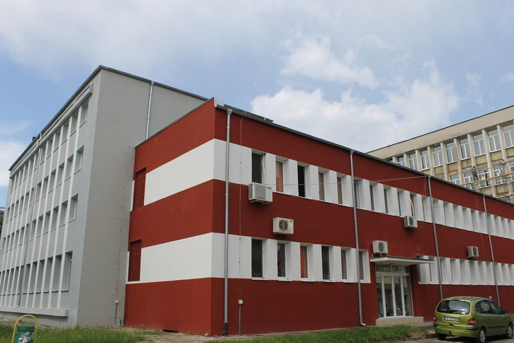 Сградите на музея и библиотеката бяха обновени основно отвън