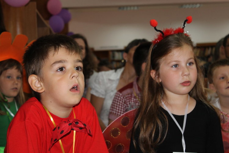 Учителка в ОДЗ "Райна Княгиня" издаде втора детска книжка