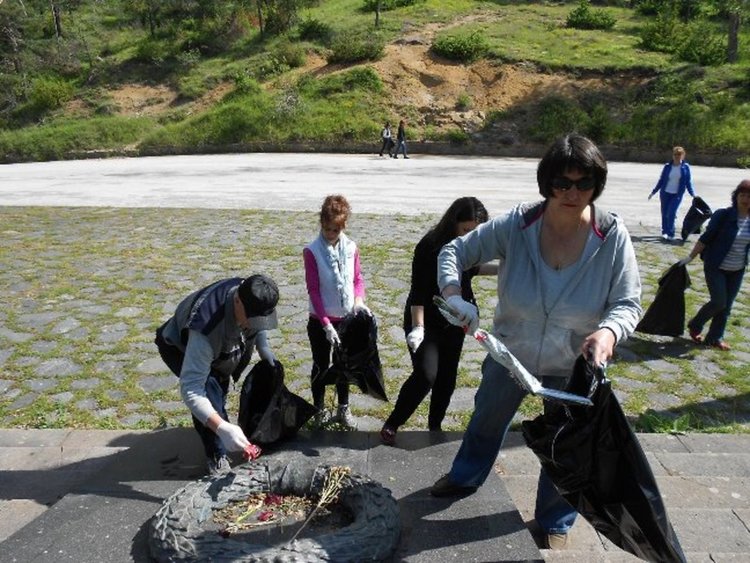 4500 родопчани, 86 фирми и 47 училища в Смолянско участваха в акцията "Да изчистим България заедно!"