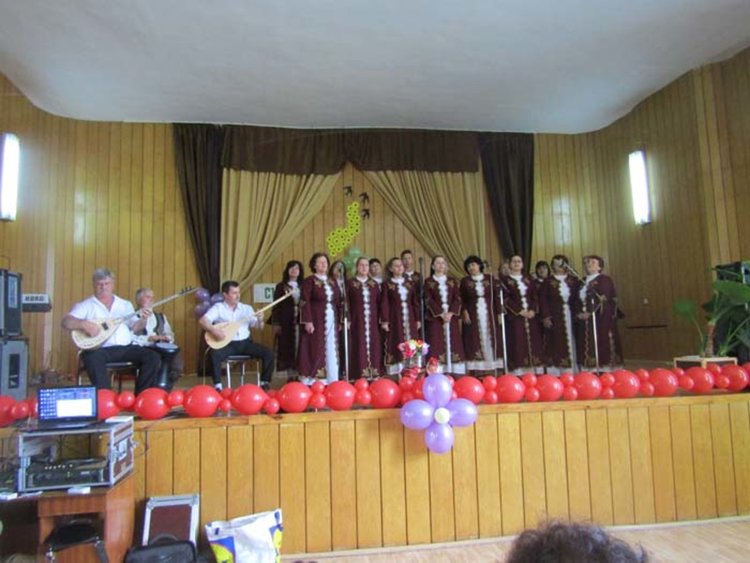 Събор в Крумовград събра стотици любители на народното творчество