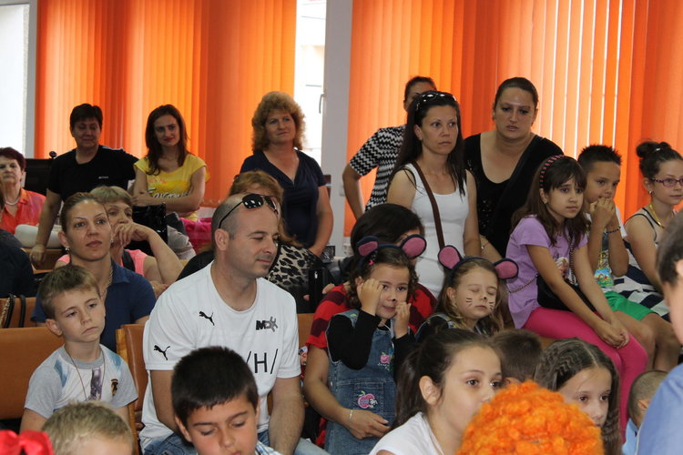 Учителка в ОДЗ "Райна Княгиня" издаде втора детска книжка