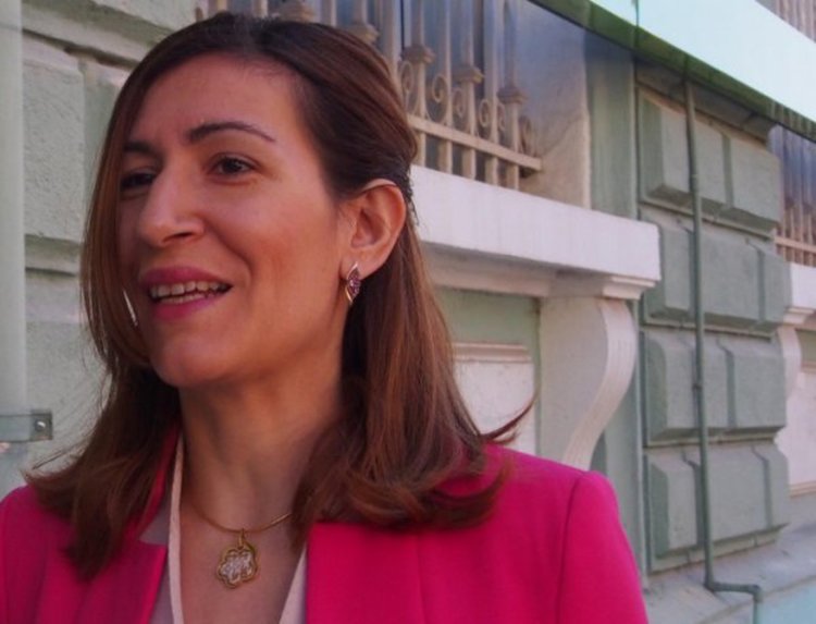 Ангелкова се възмути от павилионите в Слънчев бряг