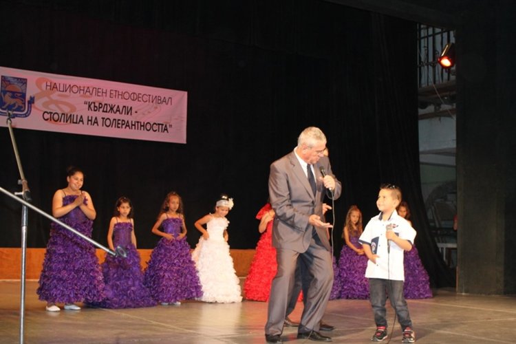 Над 300 участници събра шестият национален етнофестивал в Кърджали
