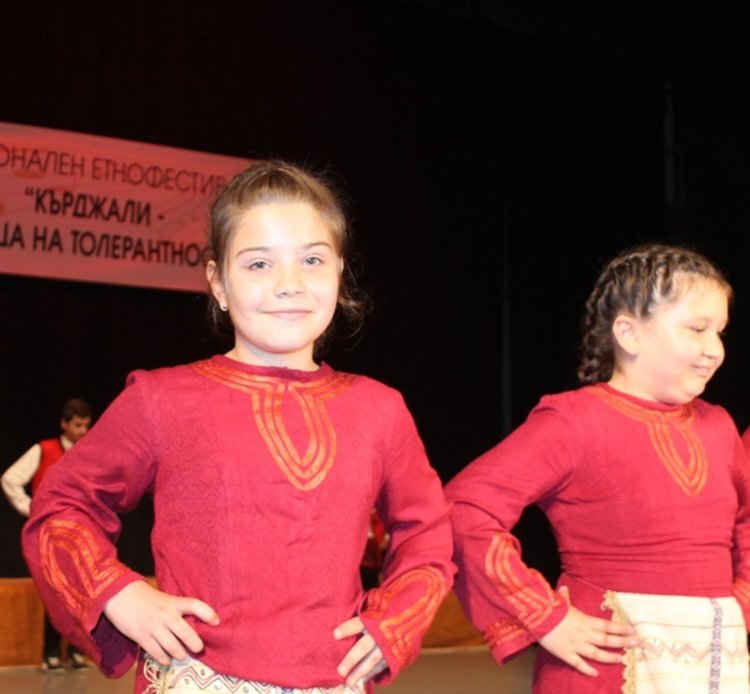 Над 300 участници събра шестият национален етнофестивал в Кърджали