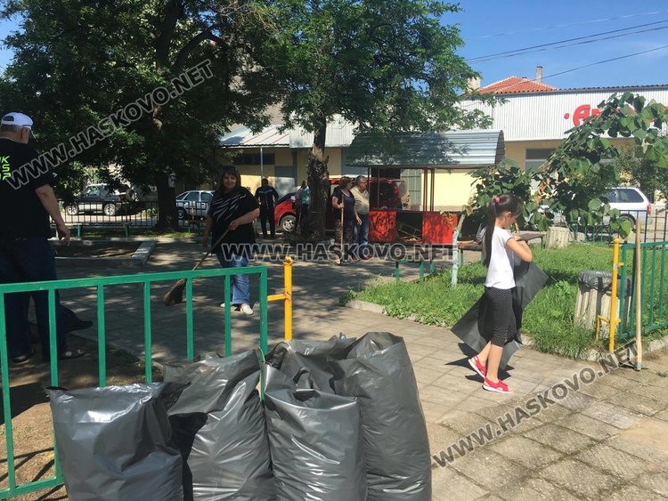 2400 чистиха региона в събота, в Хасково събраха 21 тона боклуци 