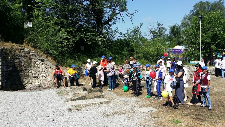 Посрещнаха лятото на Извора на нимфите край Каснаково