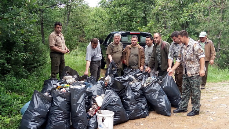 Голямото чистене - събраха 1,5 тона животински кости и над 150 чувала битови отпадъци 