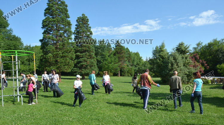 2400 чистиха региона в събота, в Хасково събраха 21 тона боклуци 