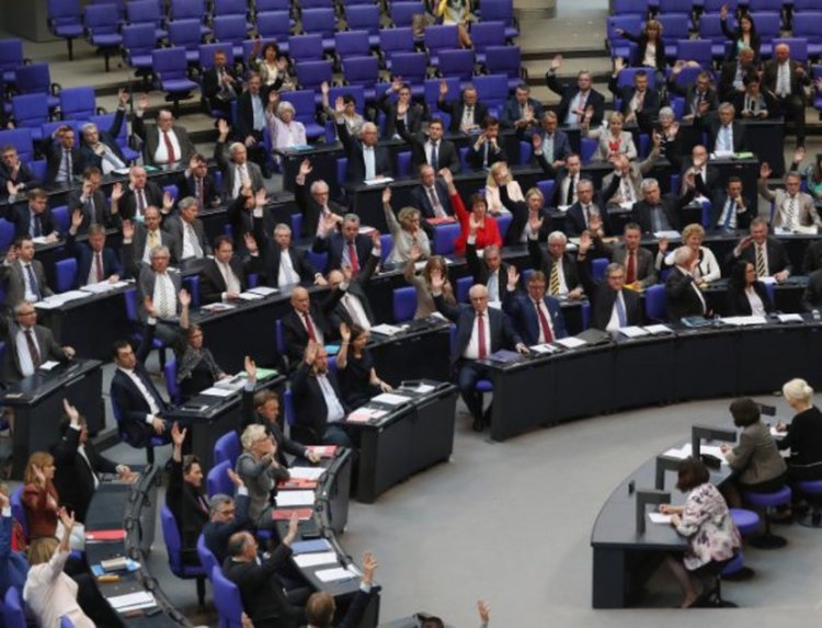 Заплахи за немски депутати от турски произход след резолюцията за арменския геноцид  