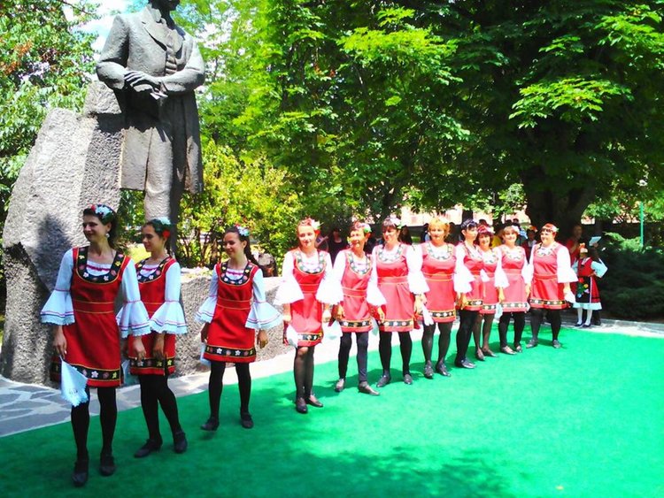 Танцьорки се завърнаха от Чирпан с пълен комплект призови места  