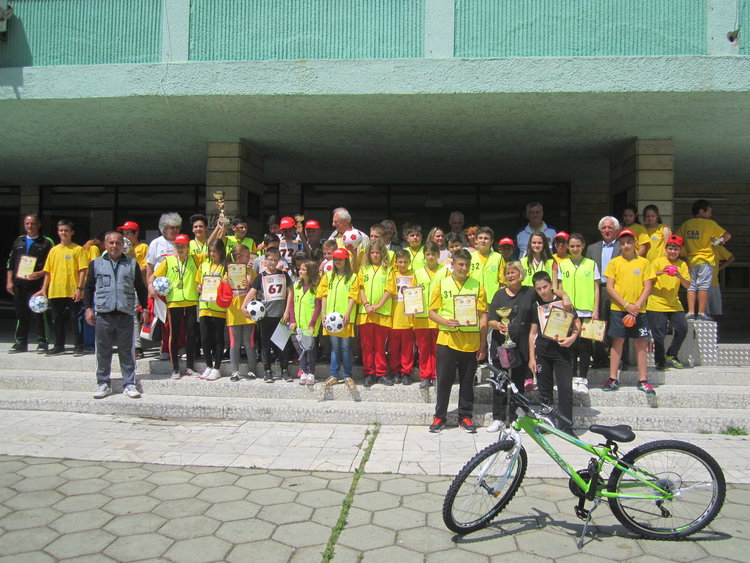 Отборът по колоездене благодари за бързата реакция и подкрепата на доброволците от БЧК