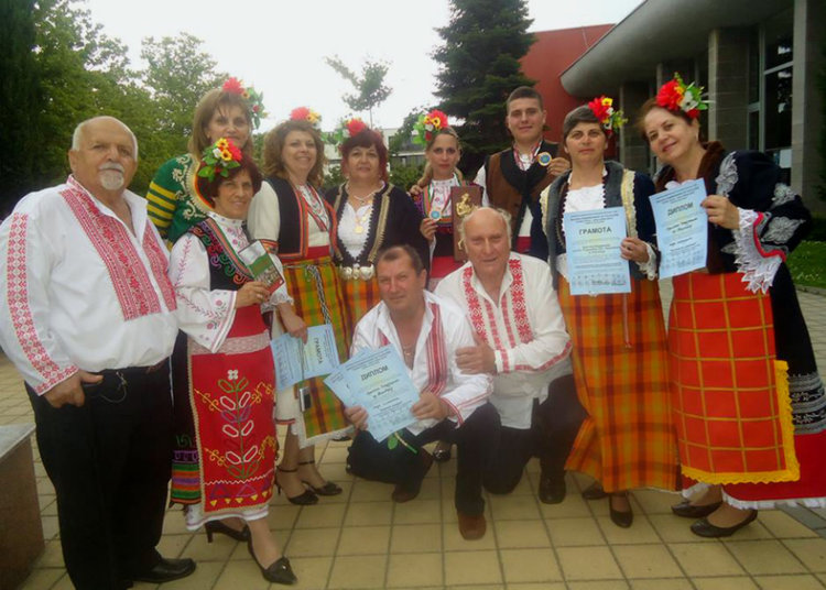"Grand prix - плакет Златен Орфей" и препоръка за участие в "Euro Folk 2016" за ВФ "Карлък"