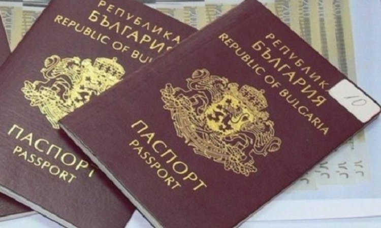 Близо 1 милион мечтаят за родно гражданство