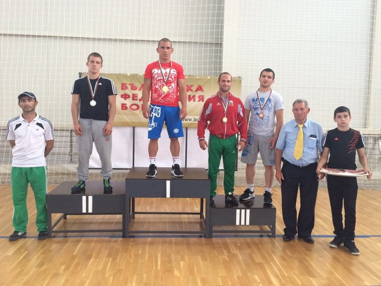 Награждаване на шампиона ни