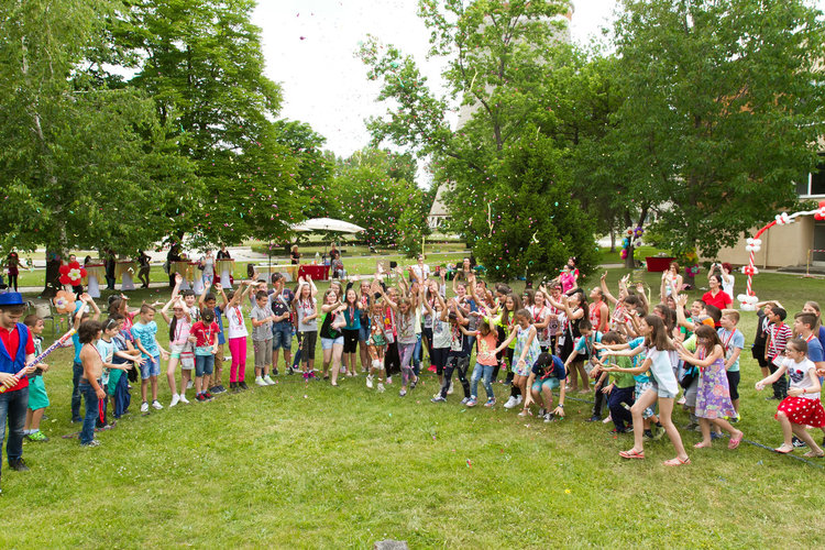 Победители в детския конкурс на EVN „Екологичен град“ посетиха дружеството в Пловдив