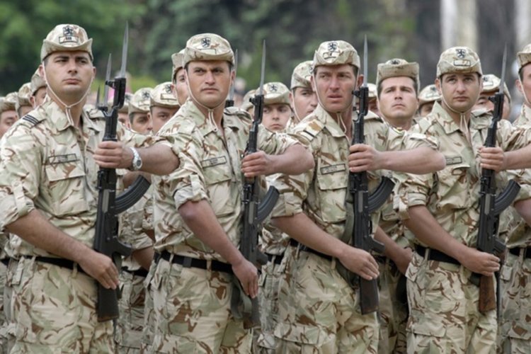 Пращаме 230 войници и 50 единици бойна техника в Полша