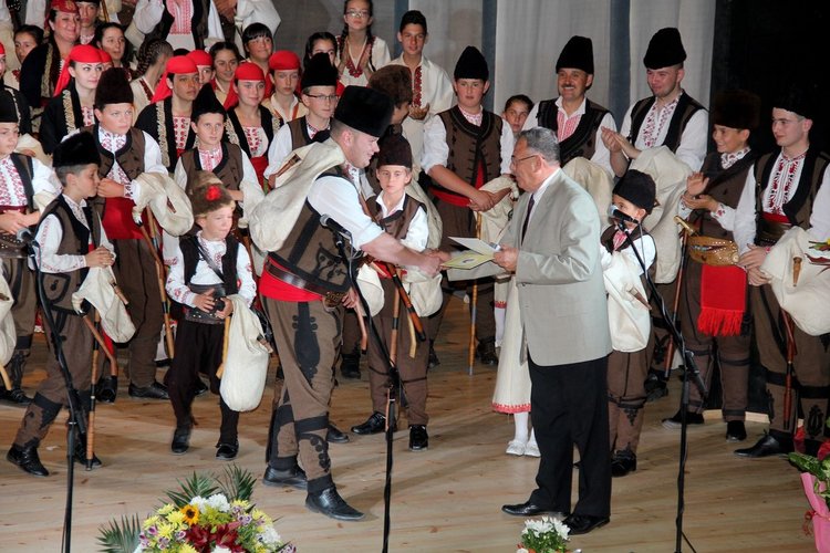 С голям концерт ДЮФА в Смолян чества 45 години от създаването си