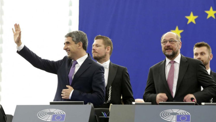 Кремъл е против нас, предупреди Плевнелиев пред Европарламента