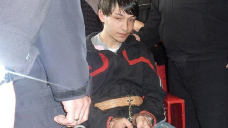 Двойният убиец Мерт не се яви в съда, адвокатът му поиска присъдата да бъде намалена