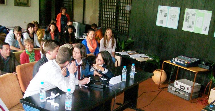 След оспорвана надпревара отборът на ПМГ спечели състезанието, посветено на първоучителите в Смолян