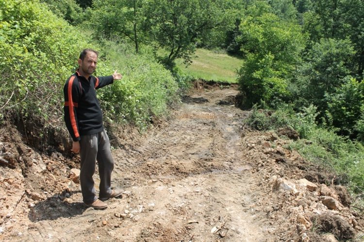 Изграждат път до гробището в махала „Монгашлар” край Правдолюб