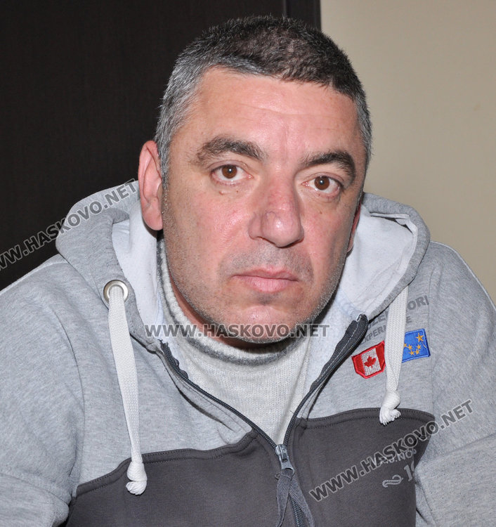 Деян Тодев също води дело за неизплатени възнаграждения