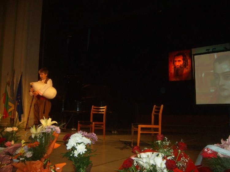 „Майстора” чества тържествено своя 35-годишен юбилей