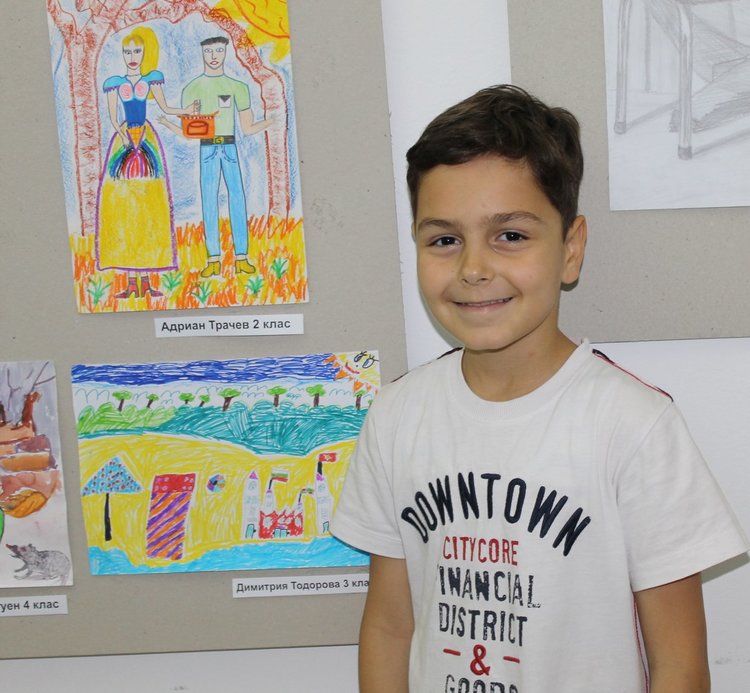 40 откупки на детски творби в Димитровград за #спаси жоро