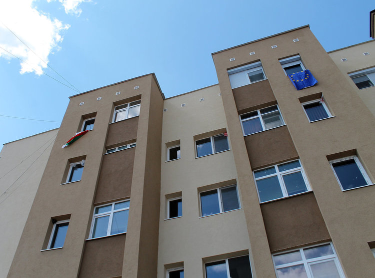 Прерязаха лентата на първите три санирани блока в Симеоновград