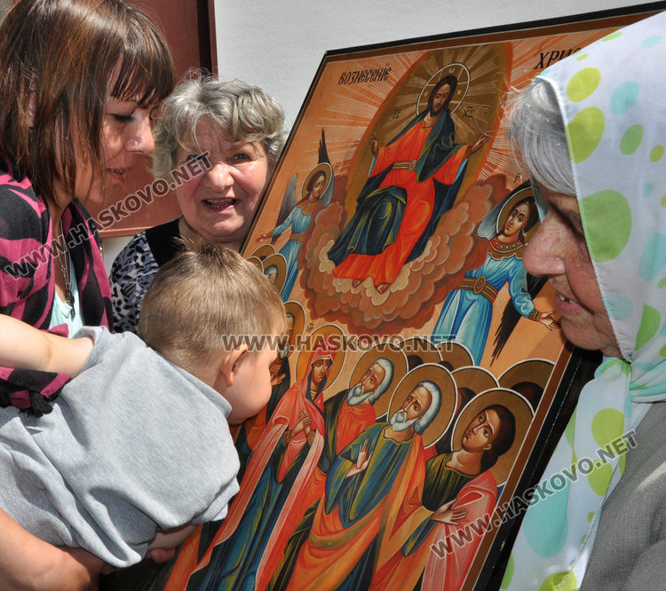 Десетки миряни изкачиха Ямача на Спасовден