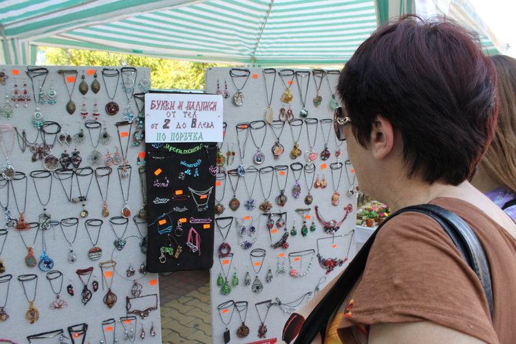 Малък панаир на занаятите откриха в Димитровград