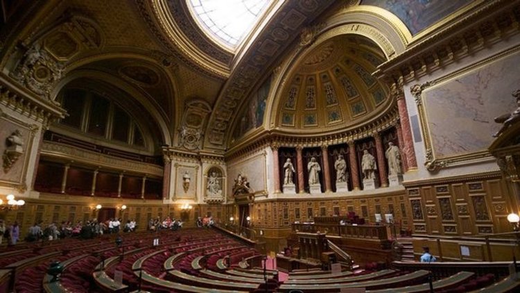 Френският сенат: Смекчаване на санкциите срещу Русия