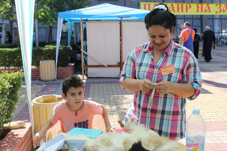 Малък панаир на занаятите откриха в Димитровград