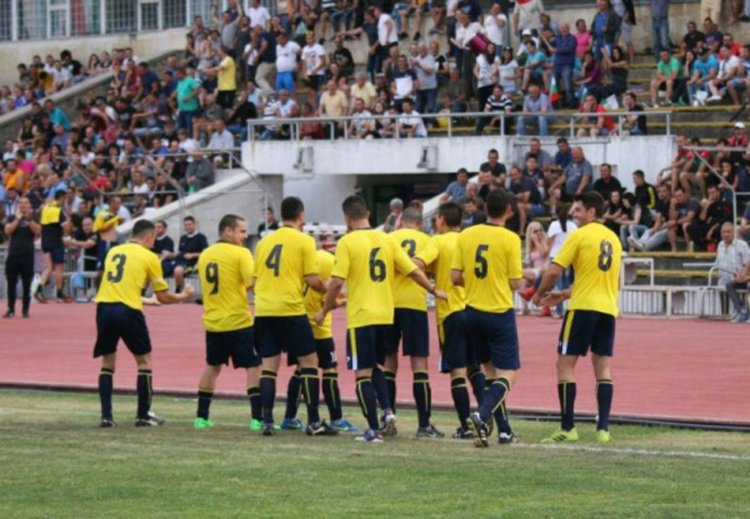 Привеждат стадиона в Любеново в съответствие с изискванията за отбор от "А" областна група 