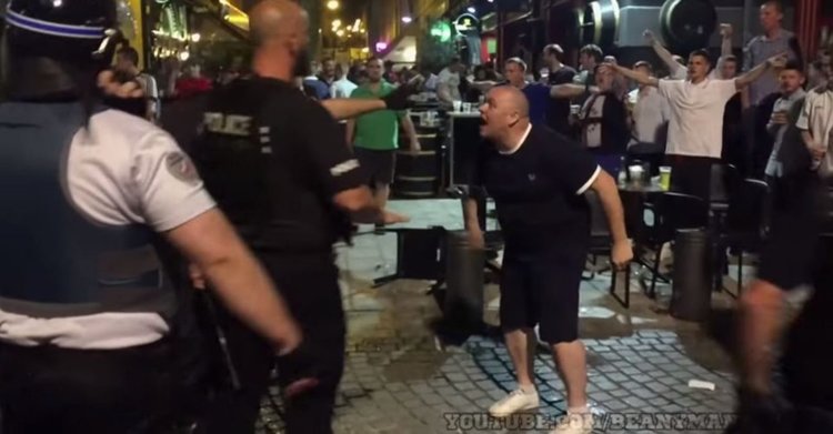 ЕВРО 2016: Британски и френски фенове се млатят в Марсилия (видео)