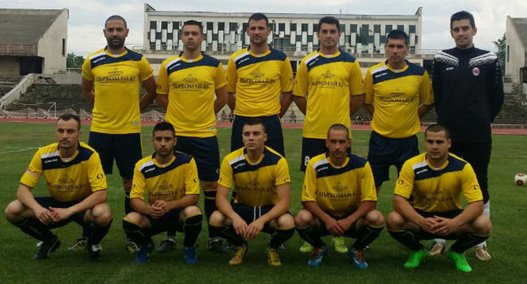 Отборът на Марица- Любеново. Клекнали: Ангел Ганчев, Димо Радев, Християн Момчилов, Ангел Ангелов. Прави: Йордан Вранчев, Петър Ангелов, Велко Велков, Венислав Николов, Димитър Янчев, Димитър Грабчев.